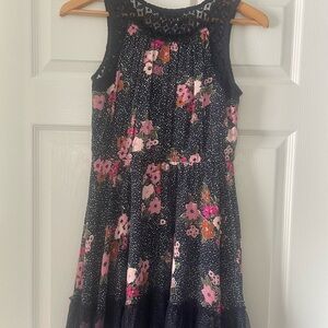 Girls size XL pre-teen casual sleeveless dress